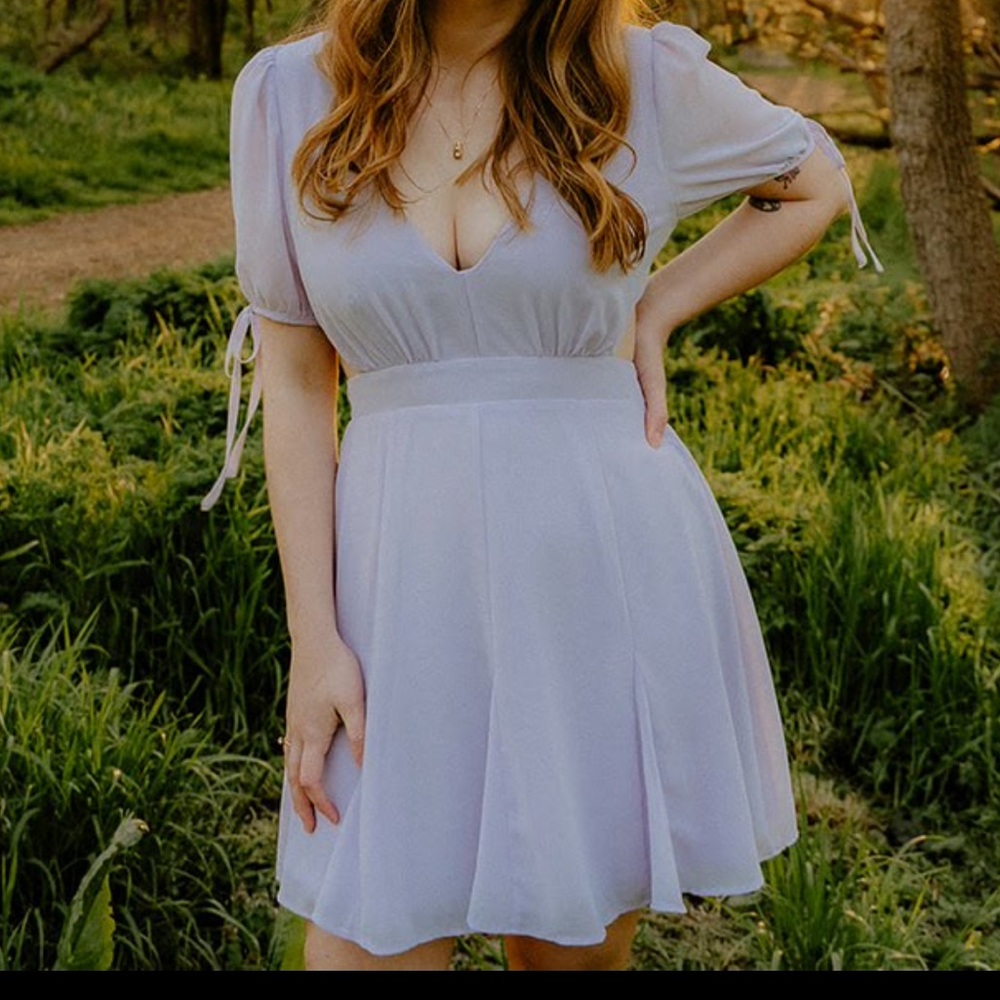 Le Lis Light Purple Mini Dress